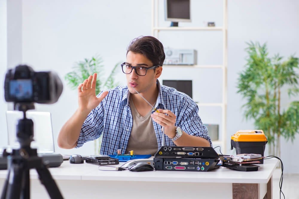 ولاگری از جذابیت های زیادی برخوردار است. به همین دلیل کسب و کارها در اینستاگرام از این روش برای تبلیغات خود استفاده می کنند.